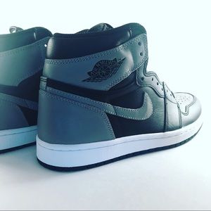 Jordan 1 “Shadow”